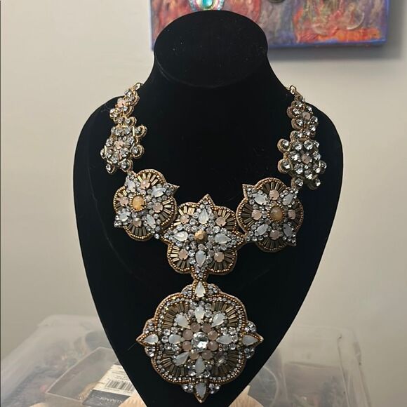 Deepa Gurnani Handmade Statement Necklace - Picture 1 of 4